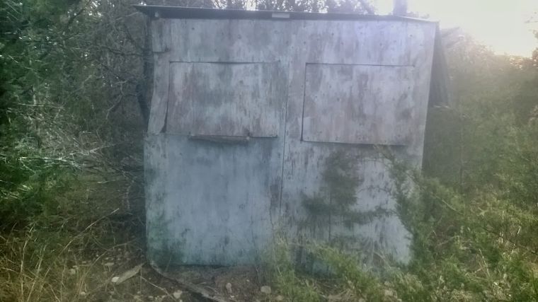 Old deer blind